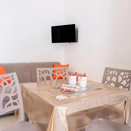 Almària - E Garden Couette-café