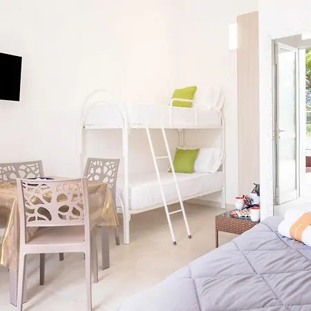 فندق مبيت وإفطار Almaria - E Garden 3*